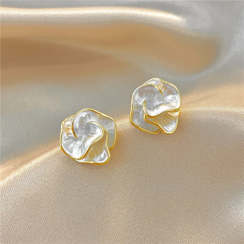 Brunetta - Eleganti Orecchini Floreali - Image 2