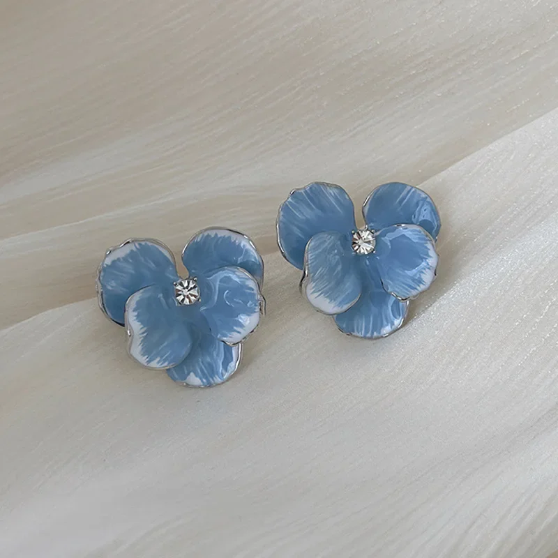 Brunetta - Eleganti Orecchini Floreali - Image 4